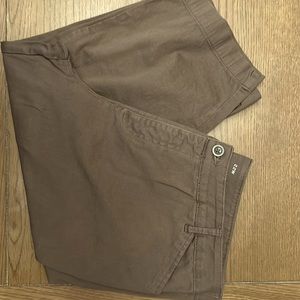 St. John’s Bay Capri Sz 22W